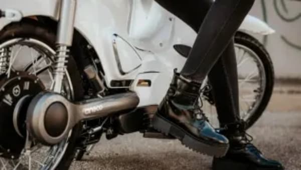 Scooter eléctrico urbano, 56 km de autonomía con bajo consumo