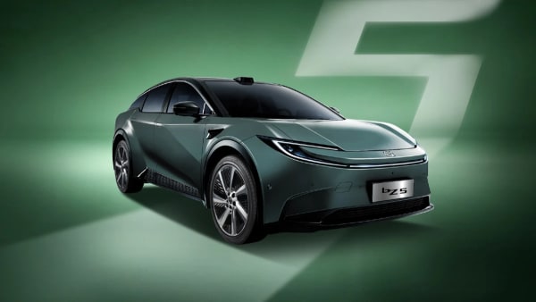 Toyota bZ5 2027, mejoras de autonomía y asistentes, solo en China