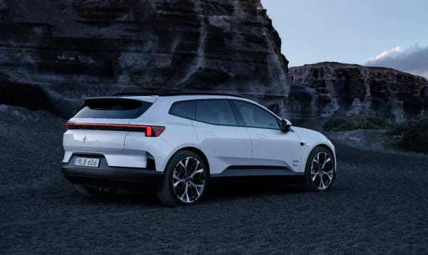 Polestar 4 SUV, 630 km WLTP y luneta trasera desde 57.900€