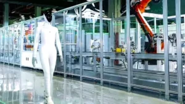 Un fabricante chino inicia la producción del primer robot humanoide