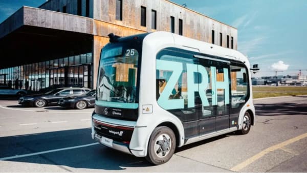 El aeropuerto de Zúrich estrena autobuses eléctricos autónomos de nivel 4