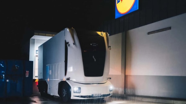 Einride y Lidl estrenan un camión autónomo sin cabina en Alemania
