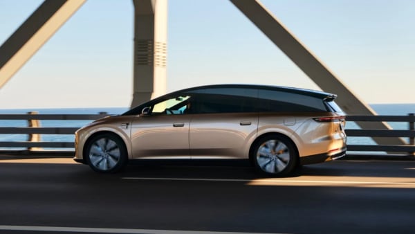 Li Auto i9, el nuevo SUV eléctrico prémium con asientos giratorios