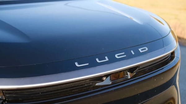 Lucid y Bolt, más de 25.000 robotaxis eléctricos en carreteras europeas