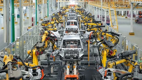 BYD planea tres fábricas y una de baterías en Europa, con España en juego