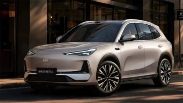 GEELY E5, 329 CV, 800 V y 635 km CLTC para el renovado SUV eléctrico