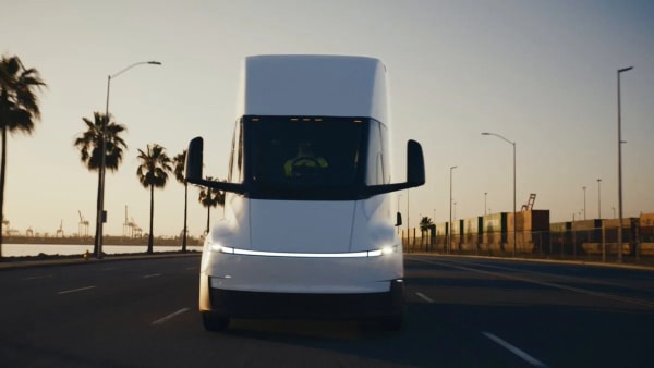Tesla Semi, arranca su producción a gran escala en Nevada con retraso