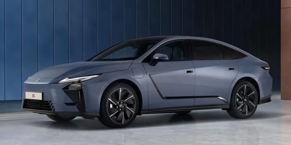 Lexus ES 2026, precios en España y hasta 581 km de autonomía