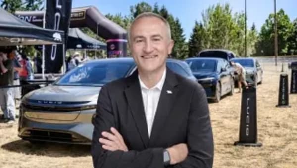 Lucid reestructura su negocio y ahorra $1.400 millones para abaratar coches
