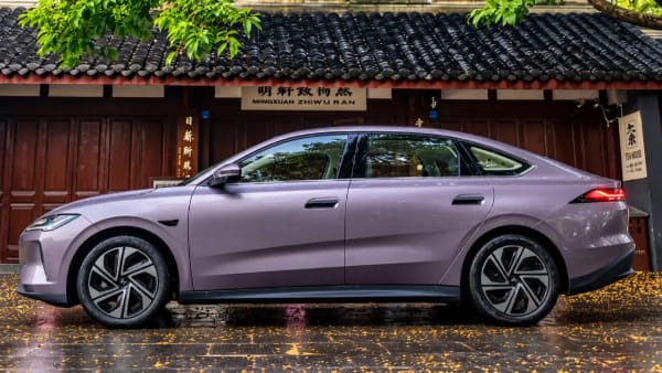 Volkswagen Jetta M6, sedán eléctrico de 555 km CLTC por 10.600€