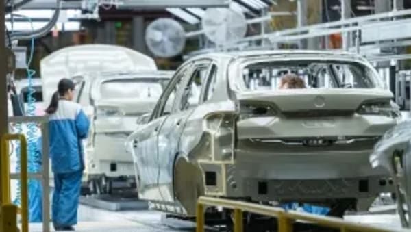 EE.UU. rebaja sus exigencias de consumo para los coches hasta 2031