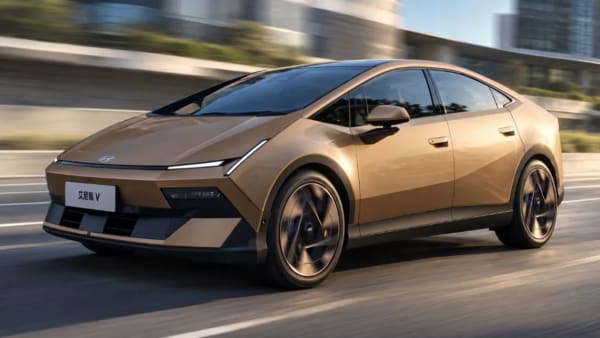 Hyundai Ioniq V, la berlina de 650 km CLTC, de momento solo en China