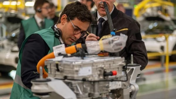 Dacia Spring deja China, la UE pide que fabricar en Europa sea la norma