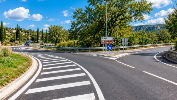 Rotondas en España, por qué se elimina el carril interior con cebreado