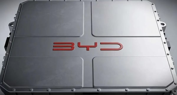 BYD patenta una batería con celdas sumergidas en líquido refrigerante