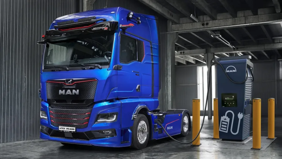 La batería barata que domina China empieza a interesar también en los camiones eléctricos para reducir costes