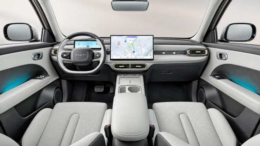 375 litros de maletero, 4,2 metros y 400 km de autonomía: el primer coche eléctrico de EBRO empieza a asomar la patita