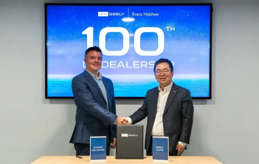 Geely firma su punto de venta número 100 en Reino Unido a menos de un año de su llegada al mercado