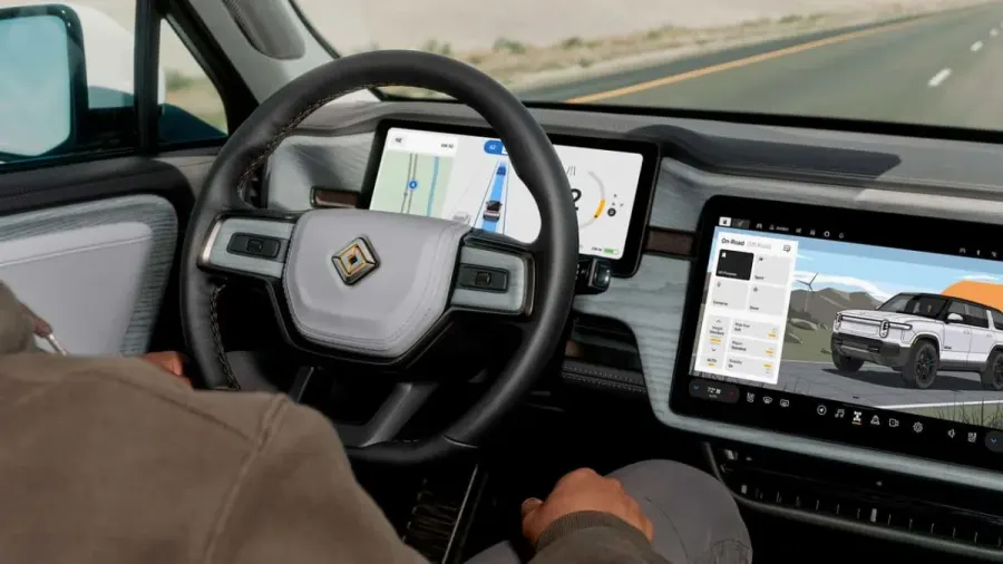 Rivian da acceso anticipado a varios propietarios a su nueva conducción manos libres