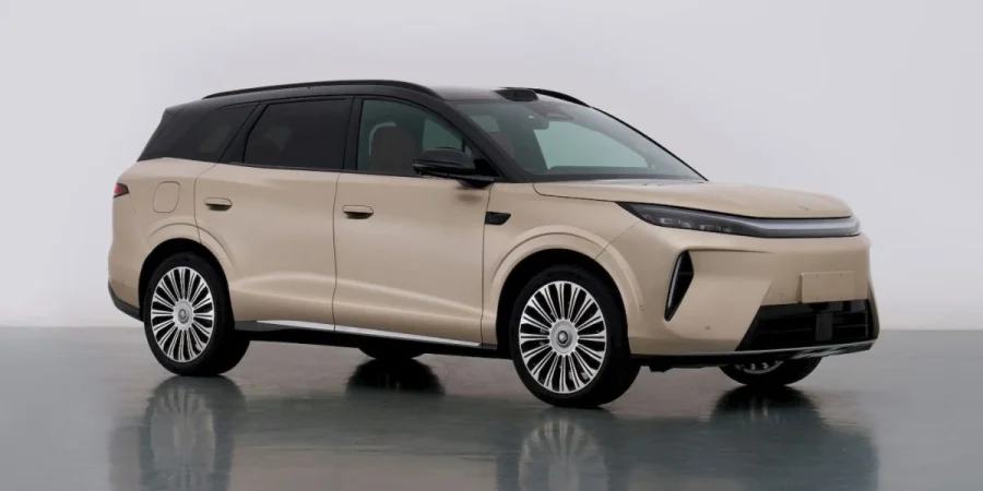 Desvelado el nuevo SUV eléctrico de cinco plazas de BYD: 690 CV y dos pantallas de 30 pulgadas