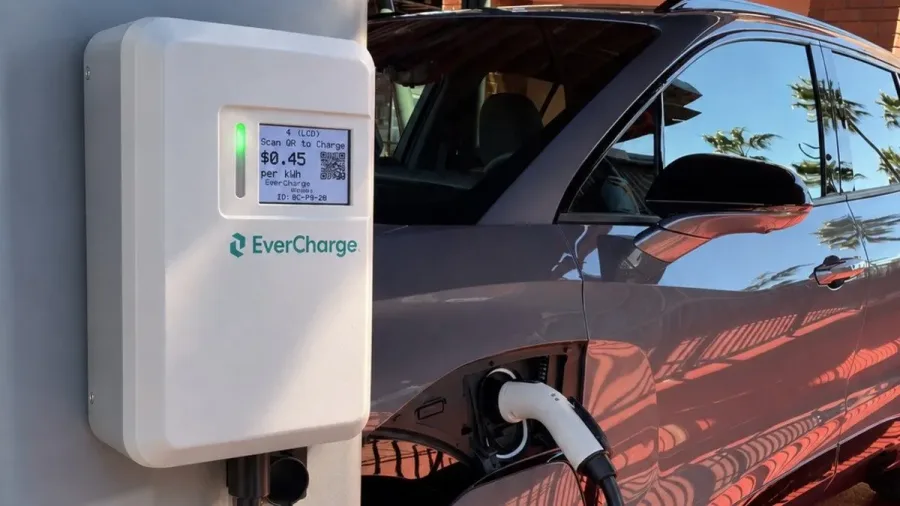 Un gigante del aparcamiento con 5.700 instalaciones apuesta por la carga de vehículos eléctricos en edificios residenciales