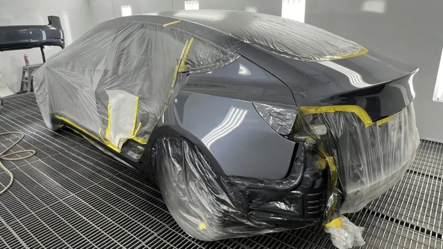 Lo que las marcas no quieren que sepas del coche eléctrico, pintarlo puede salir más caro que en uno de combustión
