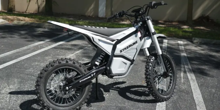 Prueba de la moto de cross eléctrica Sykeruns X7: mucha potencia por un precio sorprendentemente bajo