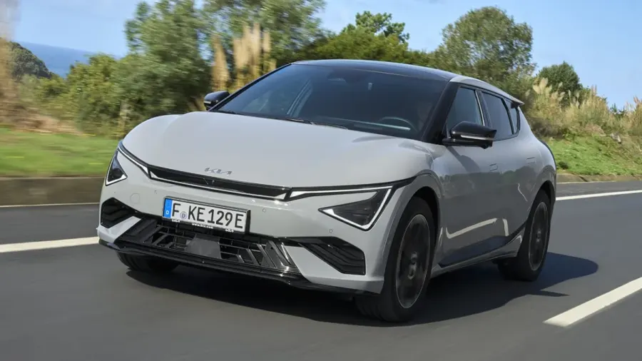 El MGS6 EV parecía la elección, hasta que el KIA EV6 rebajó 8.300 € su precio: 428 km de autonomía para hacer cuentas