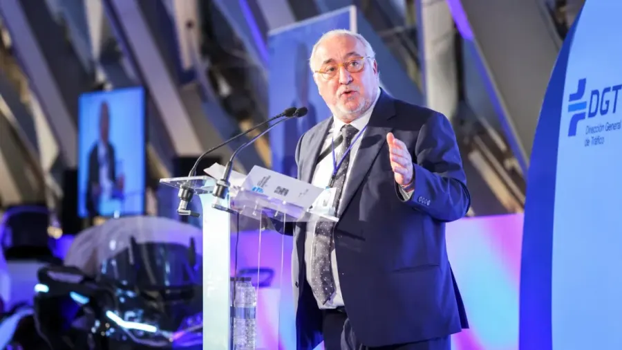 Pere Navarro, director de la DGT, lo tiene claro: “La única forma de bajar la velocidad son los radares”