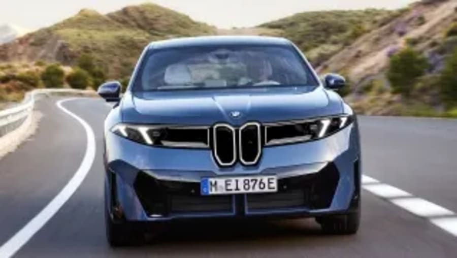 637 km de autonomía desde 63.650€: llega la nueva opción 'de acceso' al BMW iX3 eléctrico con 320 CV y tracción trasera