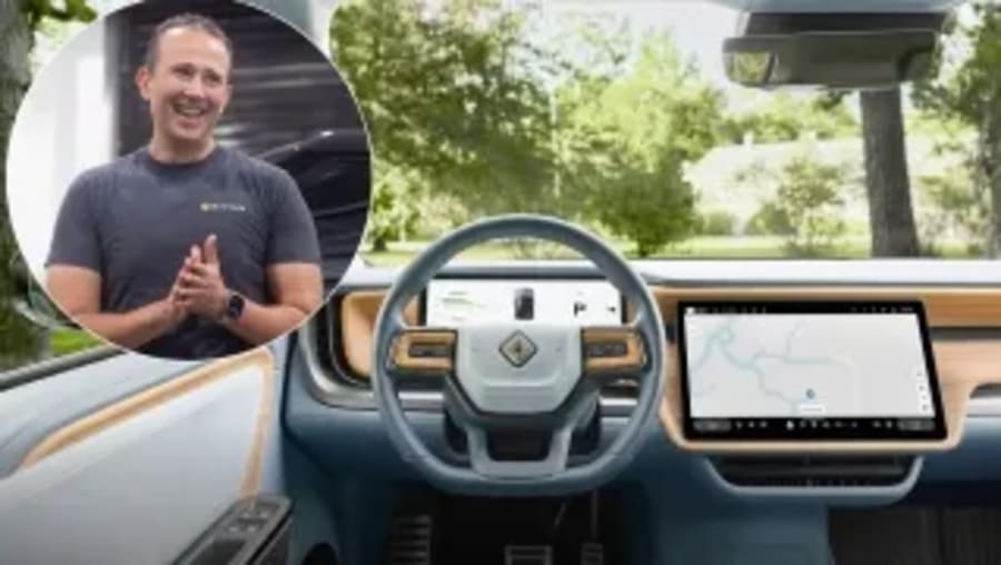 Según Wassym Bensaid, director de Software de Rivian, la tecnología más querida es un avance "completamente obsoleto"
