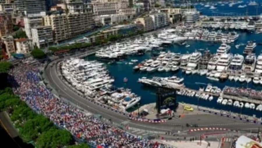 Mercedes, primer equipo de Fórmula 1 en usar camiones eléctricos durante toda su temporada en Europa