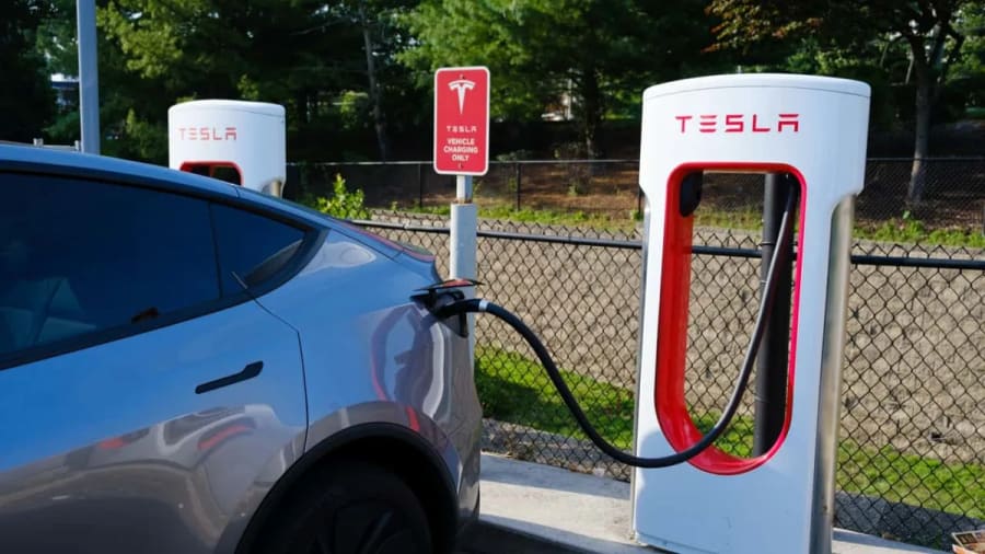 La batería de un Tesla Model Y, probada tras 16.000 millas de carga mayoritariamente rápida