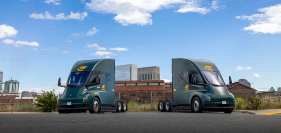 ArcBest compra camiones eléctricos Tesla Semi tras una asombrosa eficiencia de 1,55 kWh/milla