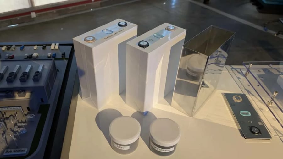Baterías de sodio y vehículos eléctricos que alimentan la red: la gran apuesta energética de GM