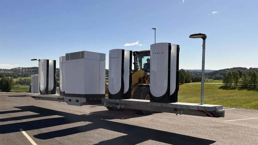 Tesla estrena en Europa sus nuevos Supercargadores de 500 kW