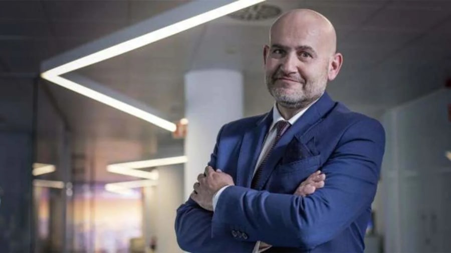 Conociendo al nuevo CEO de Renault en España: el perfil que pilotará una etapa clave para la marca