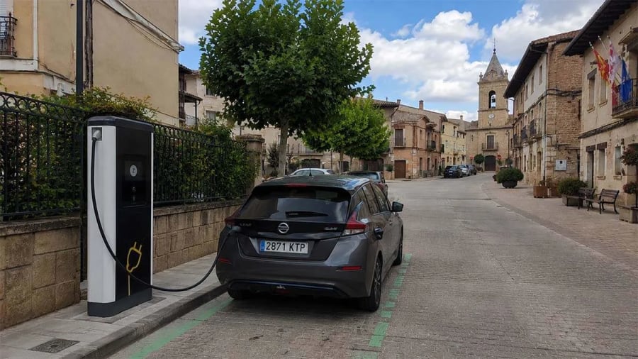 El ambicioso proyecto de Zaragoza: instalar cargadores de coches eléctricos en todos sus pueblos