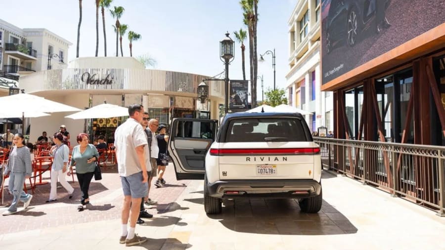 Rivian despide a cientos de empleados, menos del 2% de su plantilla, una semana después del lanzamiento del R2