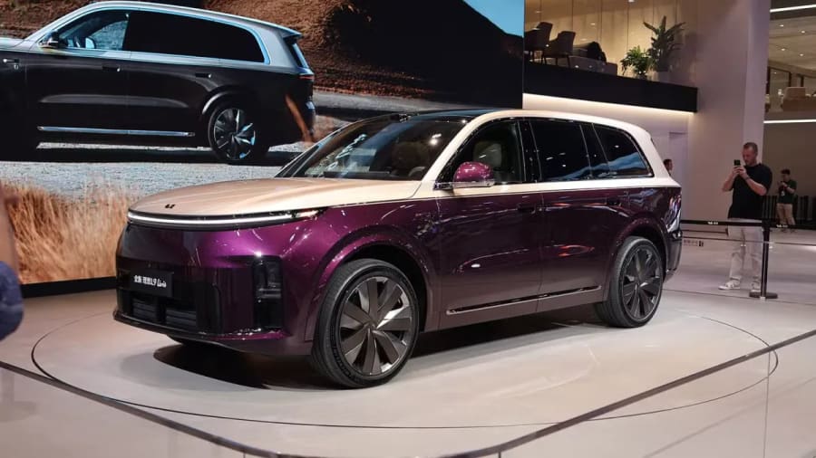 Un ejecutivo de Li Auto afirma que el FSD de Tesla no tiene rival y urge a la competencia a reconocer la brecha