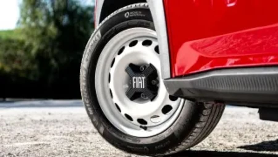 Stellantis ha tomado una decisión drástica que marcará el futuro a corto plazo de sus coches más populares en Europa