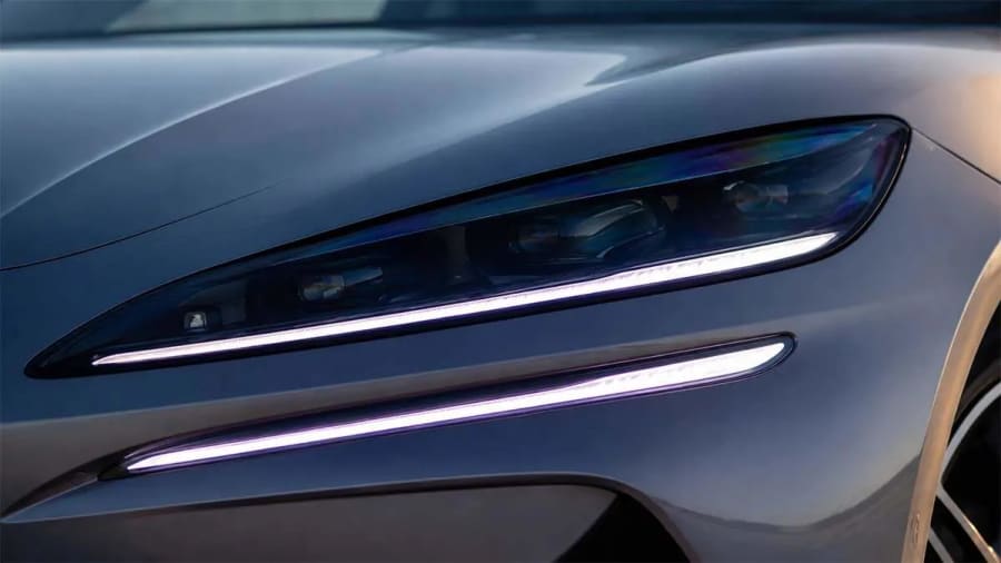 De Roma a Hong-Kong son 15.000 kilómetros: Este coche eléctrico lo recorrerá en tiempo récord