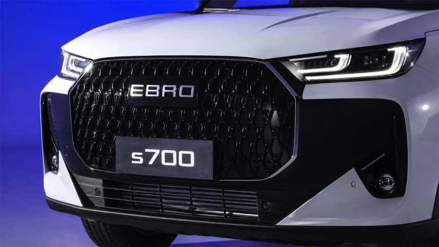 EBRO triplica su producción en Barcelona y prepara su primer coche eléctrico para 2027