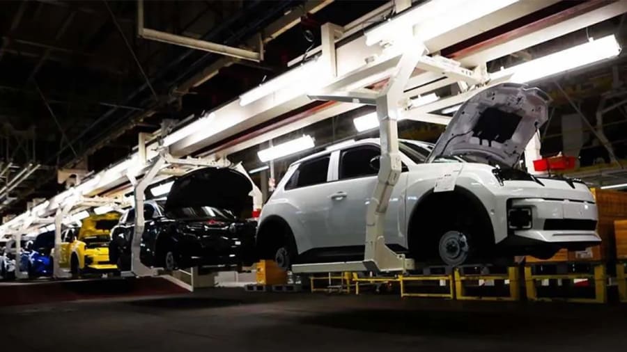 Renault recortará 800 puestos de ingeniería en Francia para competir con China