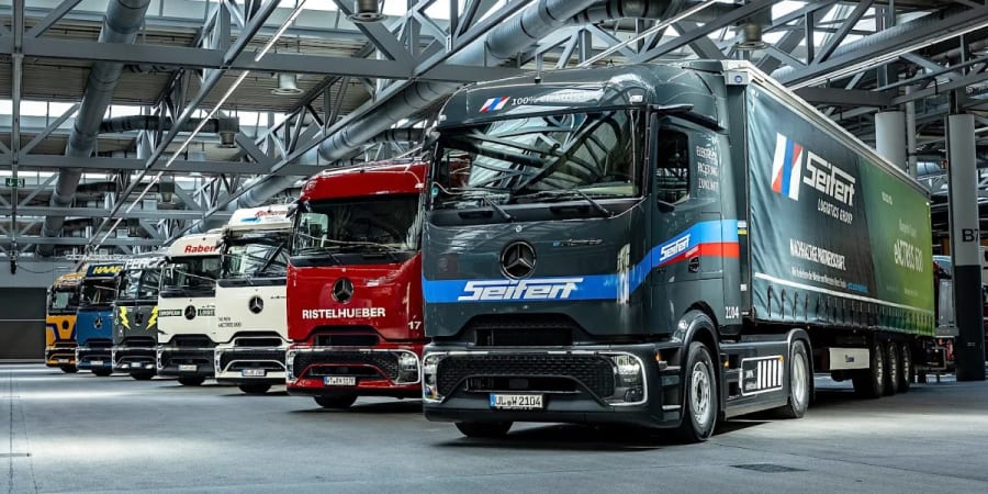 Mercedes logra una eficiencia similar a la de Tesla transportando 36 toneladas en invierno alemán