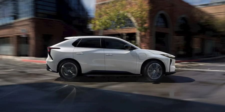 El SUV eléctrico de Toyota supera las 17.500 ventas, aventajando al Land Cruiser y a rivales clave de vehículos eléctricos