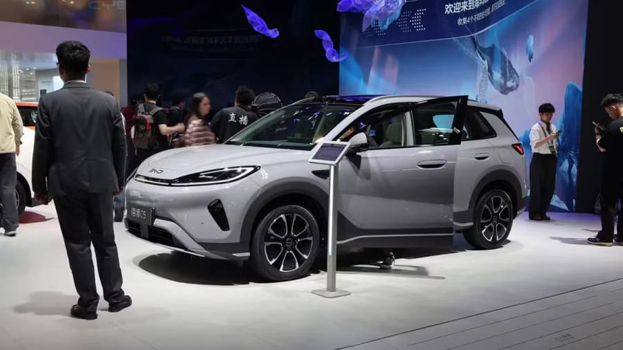 ÚLTIMA HORA: China elimina la exención del impuesto anual para algunos NEV, pero mantiene la de los turismos eléctricos de batería