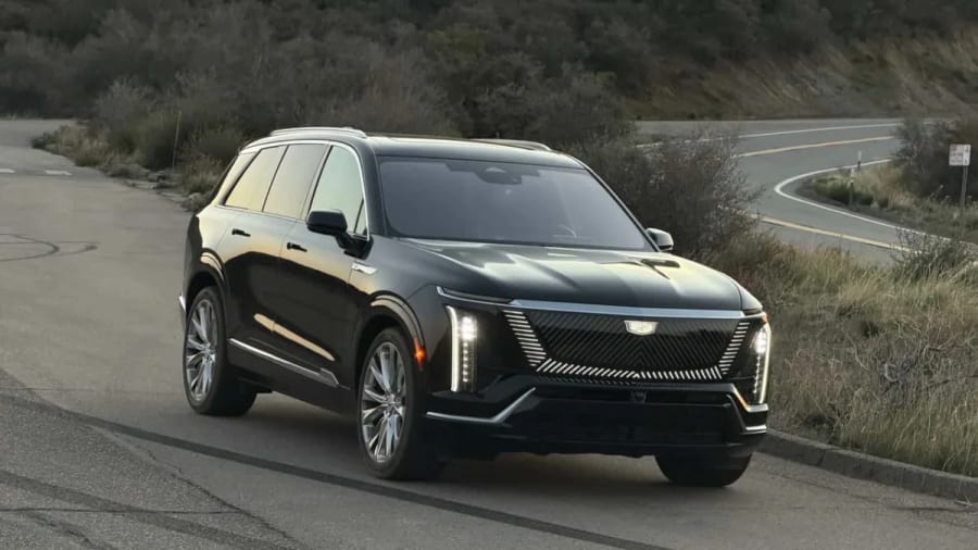 Cadillac llama a revisión 14.000 Vistiq EV por riesgo de atrapamiento infantil