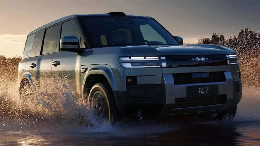 Al Land Rover Defender de BYD le surge un problema en China: le entra agua por el techo