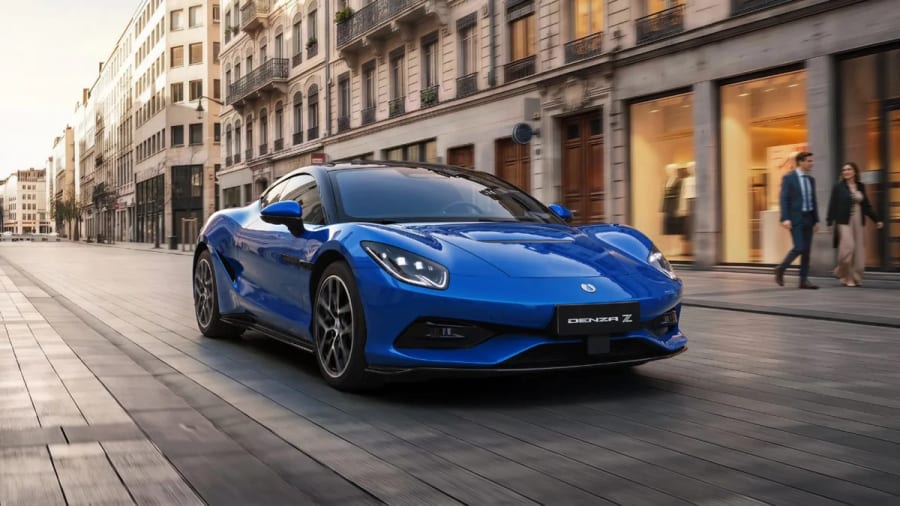 Denza Z, la respuesta de BYD al Porsche 911, debuta en Reino Unido